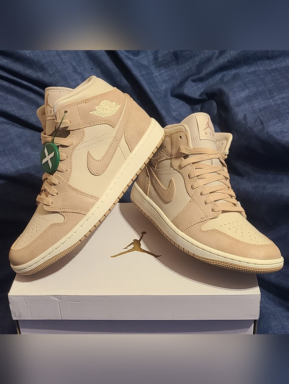 Jordan 1 Mid SE "Legend Light Brown" FJ3448-200, New In Box! Women 9.5/Men 8